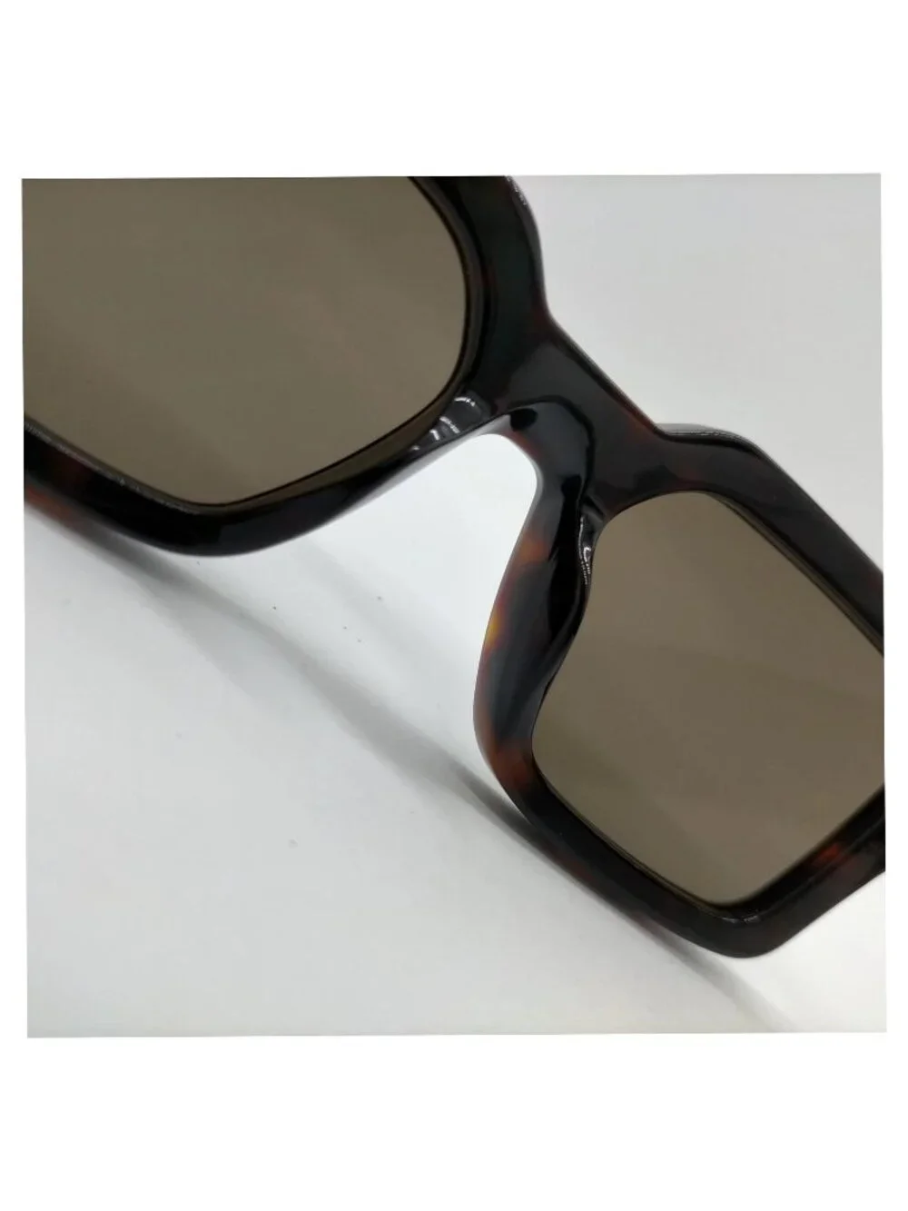 Authentic Louis Vuitton 1.1 Millionaires Tortoise Square Sunglasses Gold LV